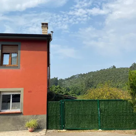 بيت للعطل En Pleno Centro De Asturias Sisiello